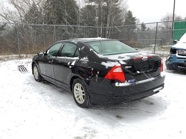 Ford Fusion S 汽車