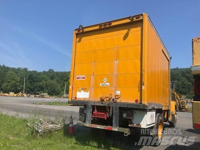 Ford L8000 都市/通用型車輛