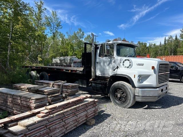 Ford L8000 救援車