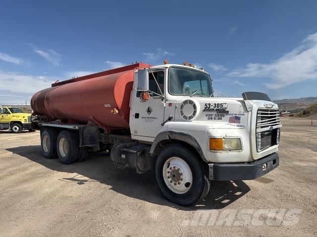 Ford L9000 水車