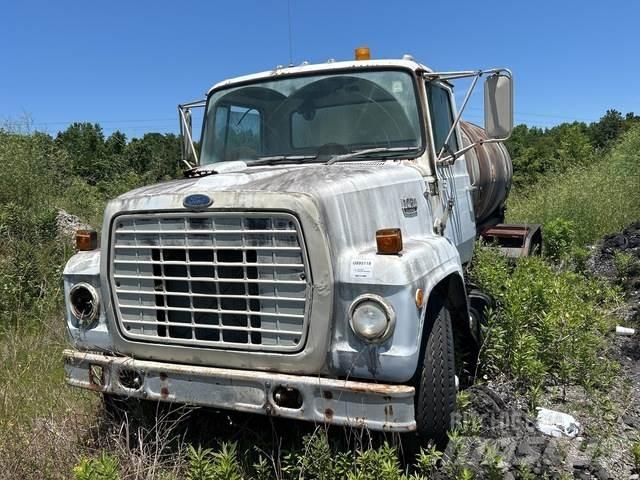 Ford LN7000 水車