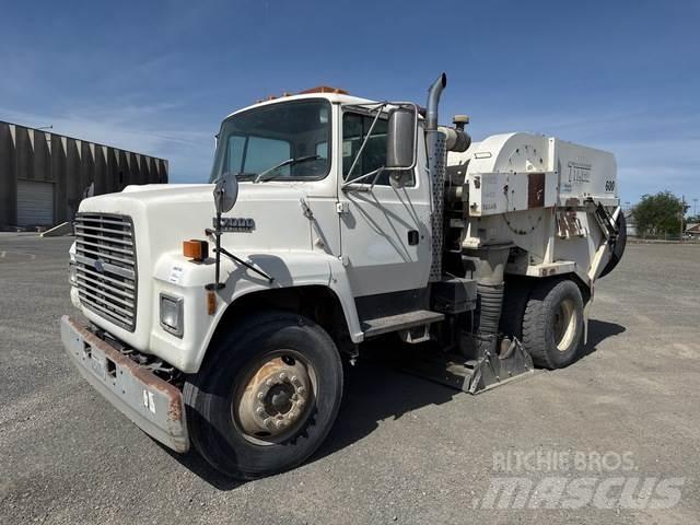 Ford LN7000 清掃車