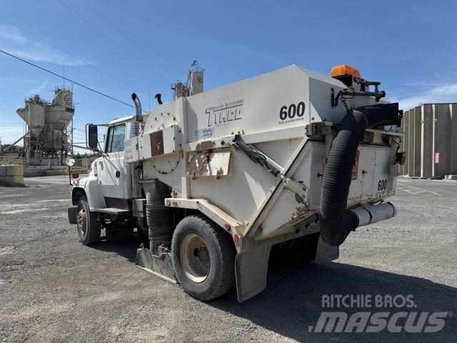 Ford LN7000 清掃車