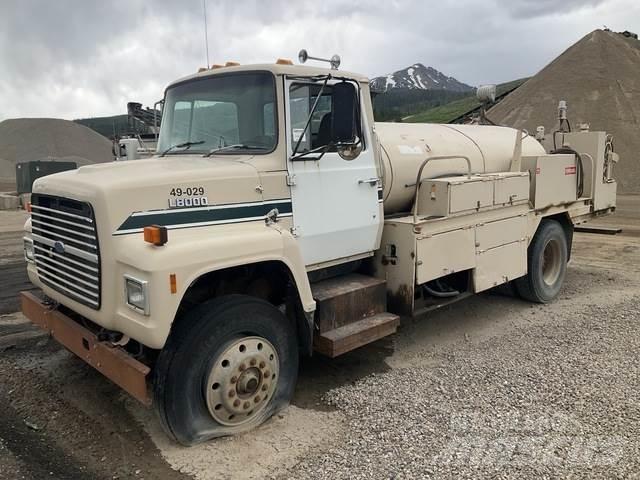 Ford LN8000 運油車