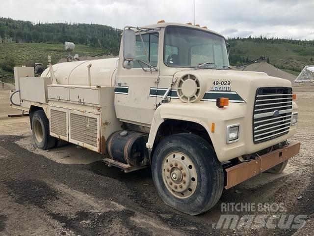 Ford LN8000 運油車