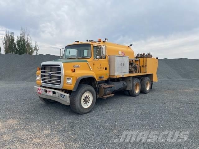 Ford LNT8000 運油車