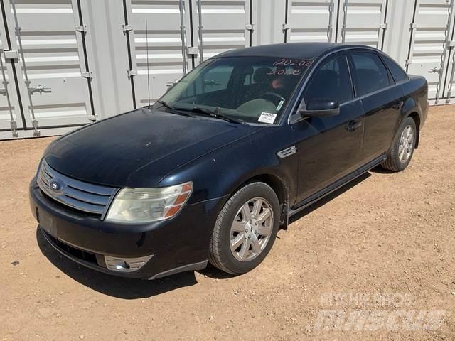 Ford Taurus SE 汽車