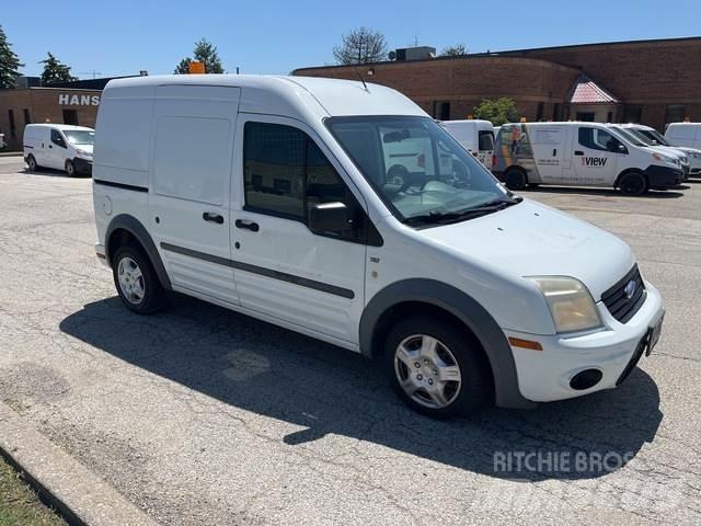 Ford Transit 廂式貨物運輸車