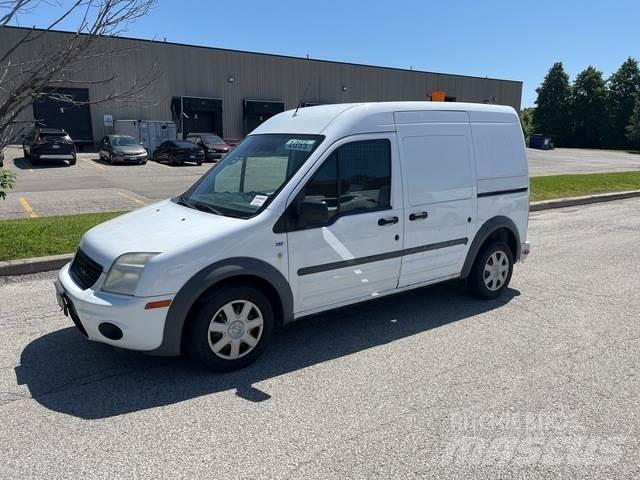 Ford Transit 廂式貨物運輸車
