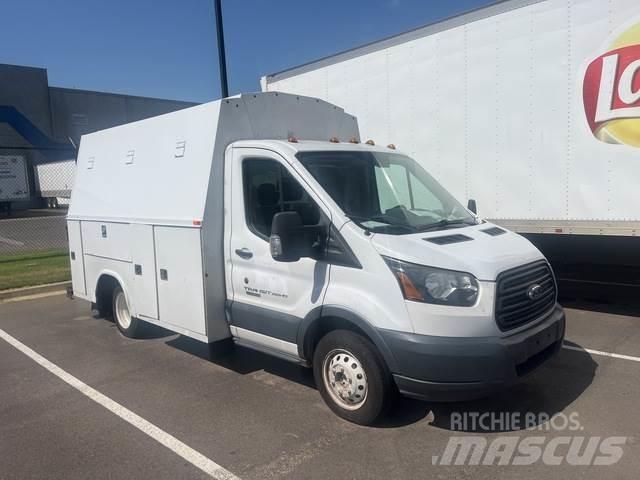 Ford Transit 廂式貨物運輸車