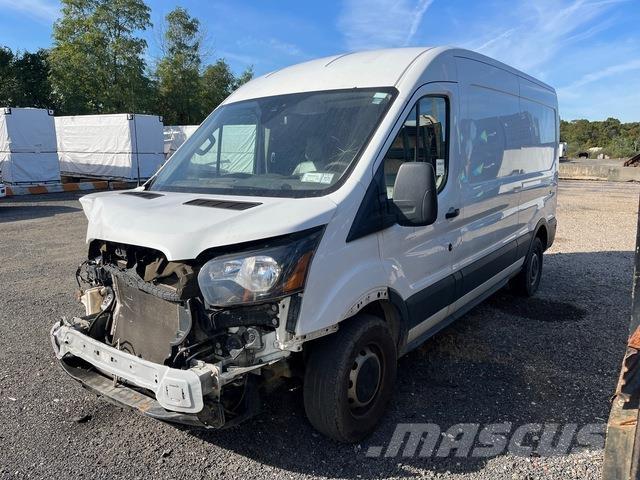 Ford Transit 廂式貨物運輸車