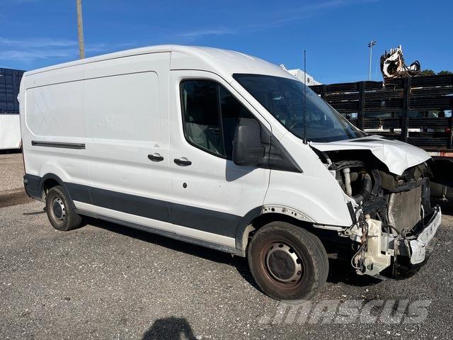 Ford Transit 廂式貨物運輸車