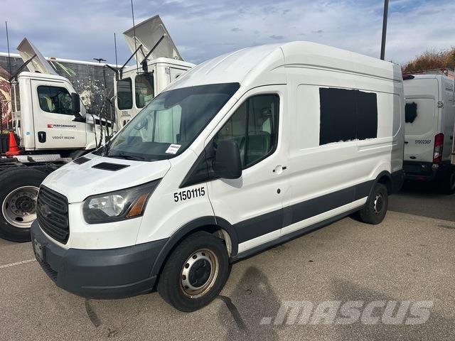 Ford Transit 廂式貨物運輸車