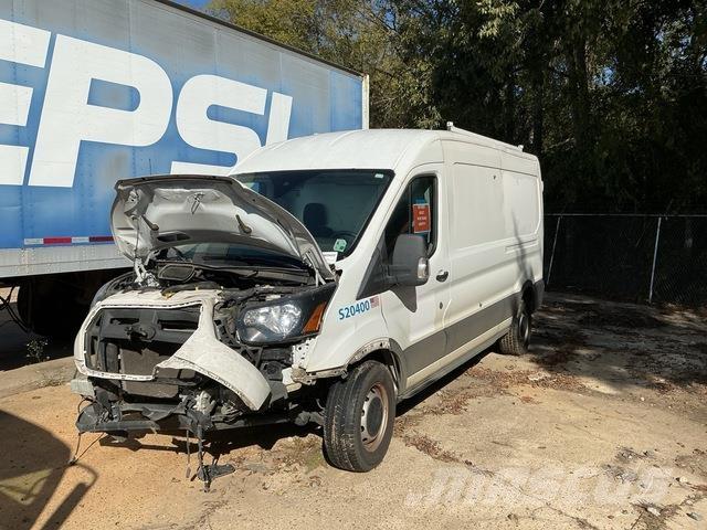 Ford Transit 廂式貨物運輸車