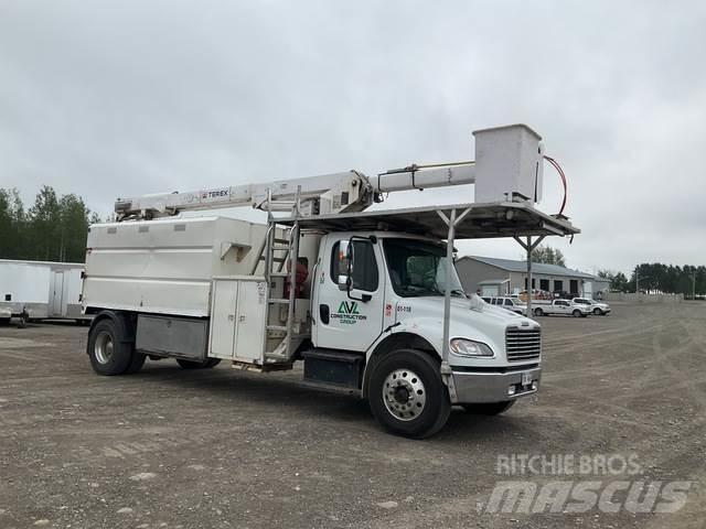 Freightliner  卡車裝載高空作業車