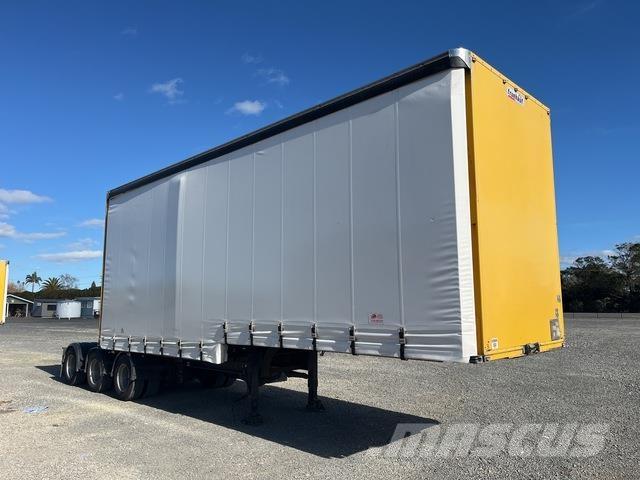 Fruehauf  篷布拖車