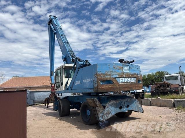 Fuchs MHL360 廢棄物/工業用操作車