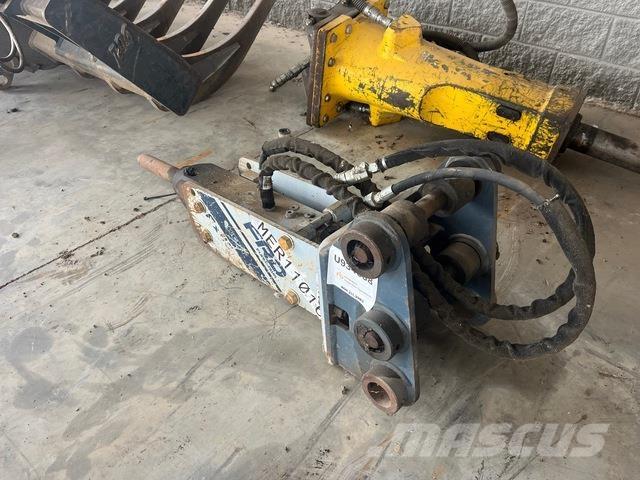 Furukawa FX45A 鐵鎚/碎石機