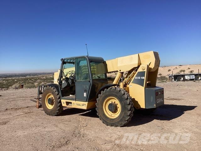 Gehl DL12-40 伸縮臂操作車