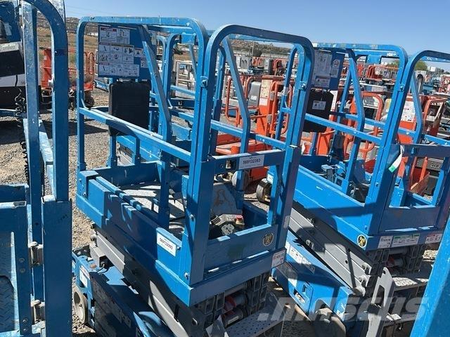 Genie GS-1330M 剪式升降機