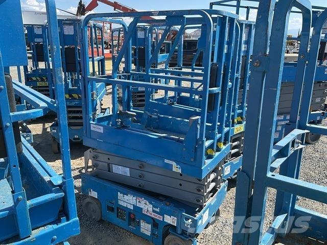 Genie GS-1330M 剪式升降機