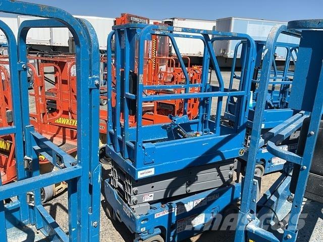 Genie GS-1330M 剪式升降機
