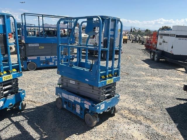 Genie GS-1330M 剪式升降機