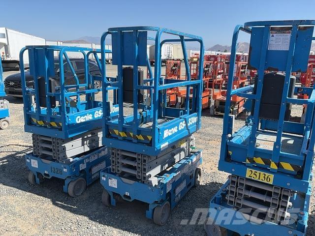 Genie GS-1330M 剪式升降機