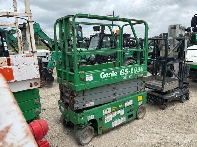 Genie GS-1930 剪式升降機