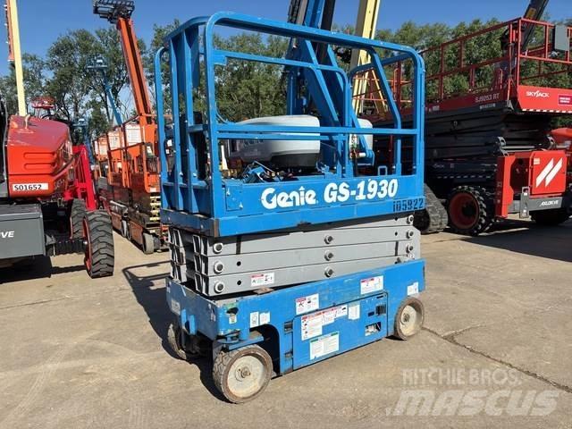 Genie GS-1930 剪式升降機
