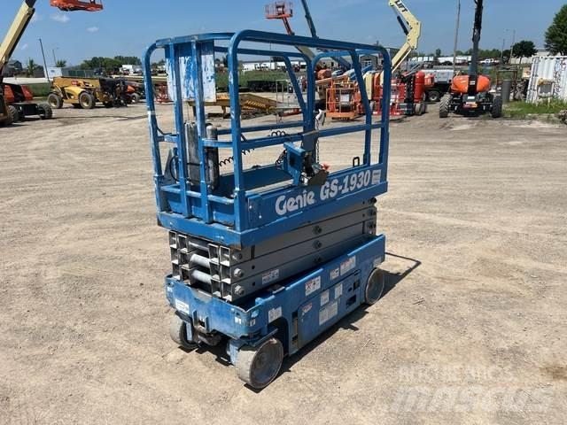 Genie GS-1930 剪式升降機