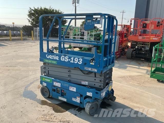 Genie GS-1930 剪式升降機