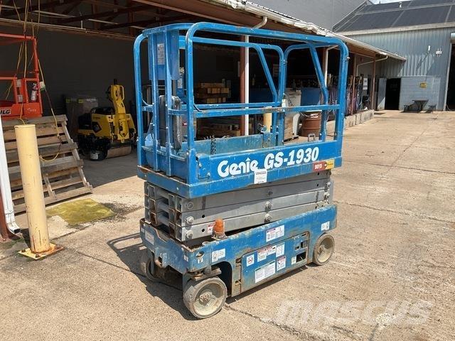 Genie GS-1930 剪式升降機
