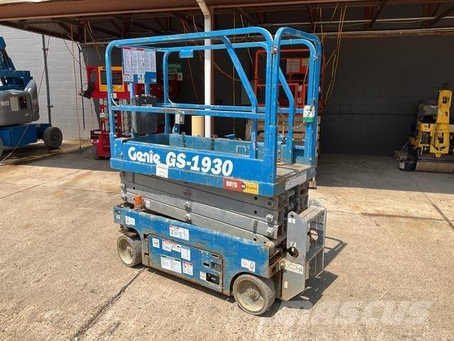 Genie GS-1930 剪式升降機