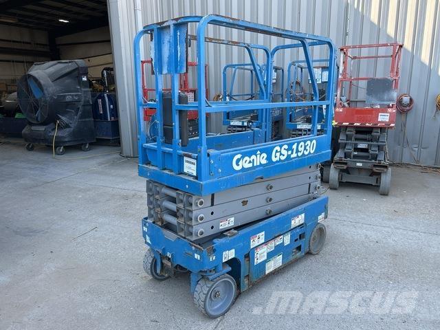 Genie GS-1930 剪式升降機