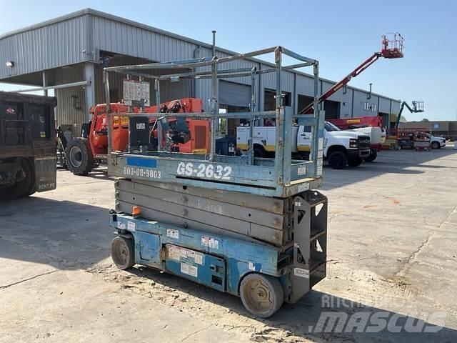 Genie GS-2632 剪式升降機