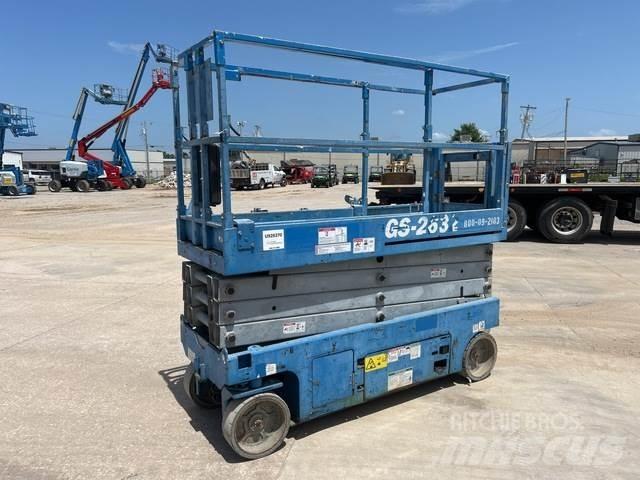 Genie GS-2632 剪式升降機