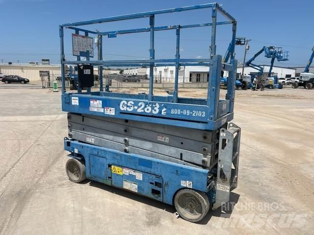 Genie GS-2632 剪式升降機