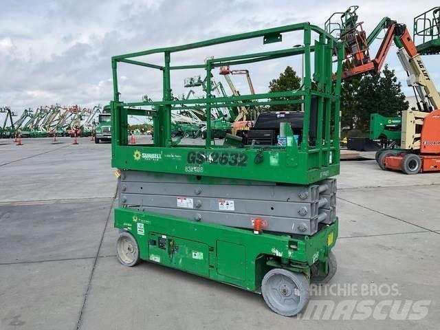 Genie GS-2632 剪式升降機