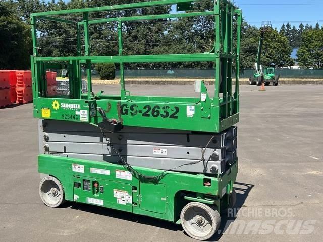 Genie GS-2632 剪式升降機