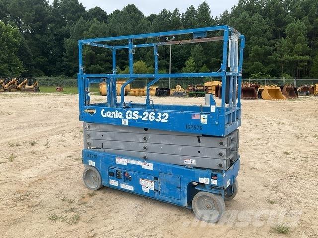 Genie GS-2632 剪式升降機