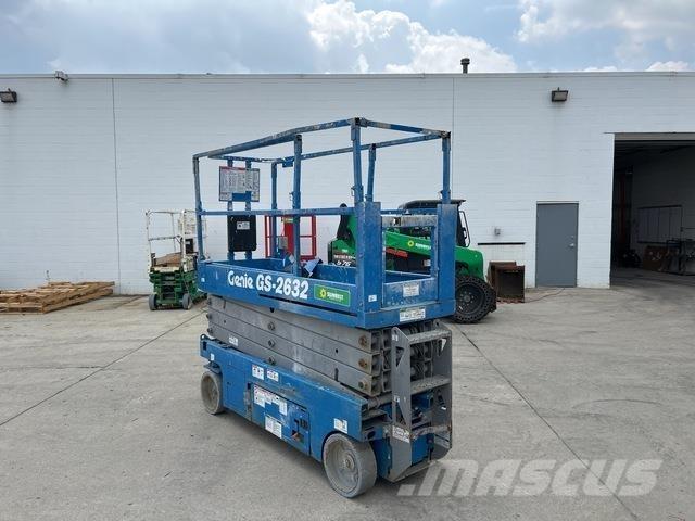 Genie GS-2632 剪式升降機