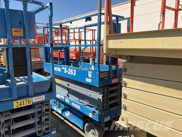 Genie GS-2632 剪式升降機