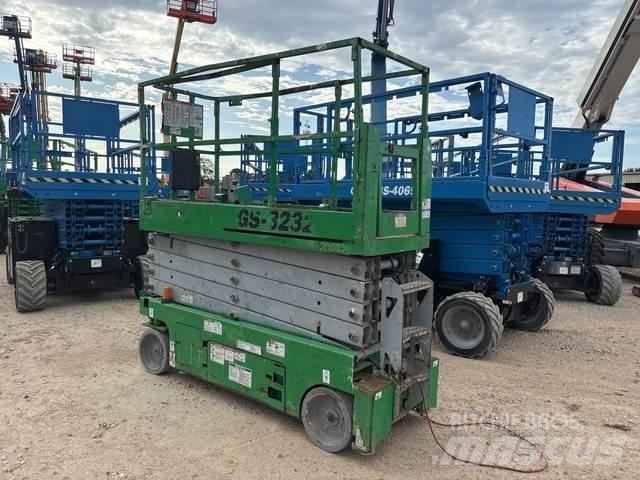 Genie GS-3232 剪式升降機