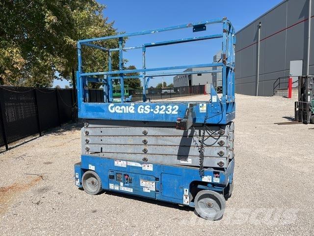 Genie GS-3232 剪式升降機