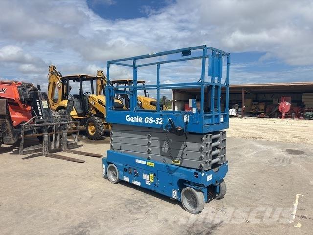 Genie GS-3232 剪式升降機