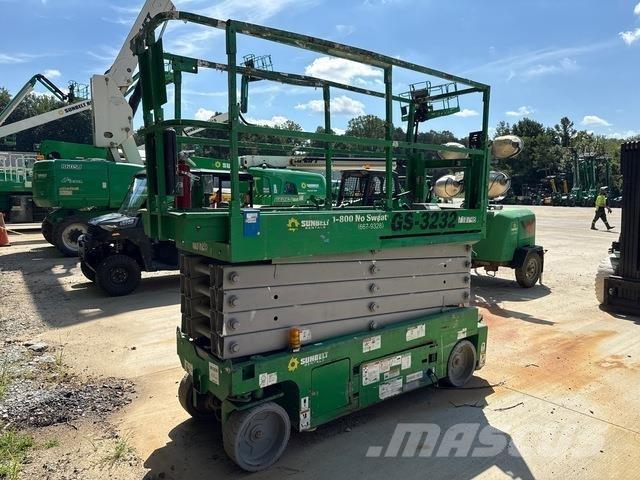 Genie GS-3232 剪式升降機