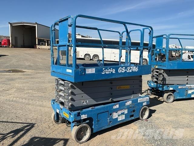 Genie GS-3246 剪式升降機
