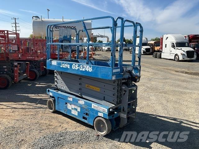 Genie GS-3246 剪式升降機