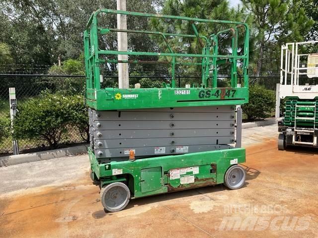 Genie GS-4047 剪式升降機
